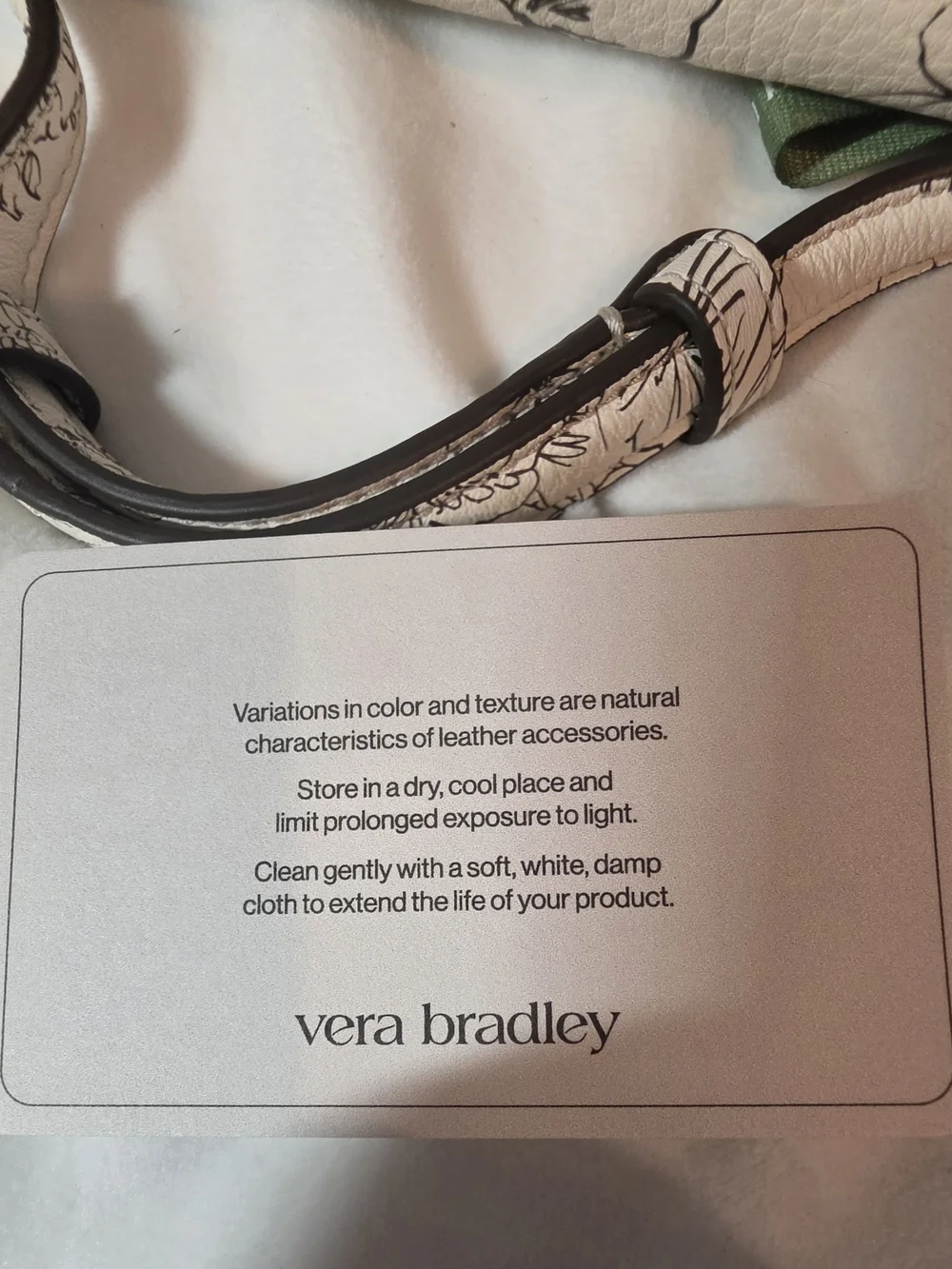 NWT Vera Bradley RFID Accordion Wristlet Cottage Cream Bloom Floral Wallet